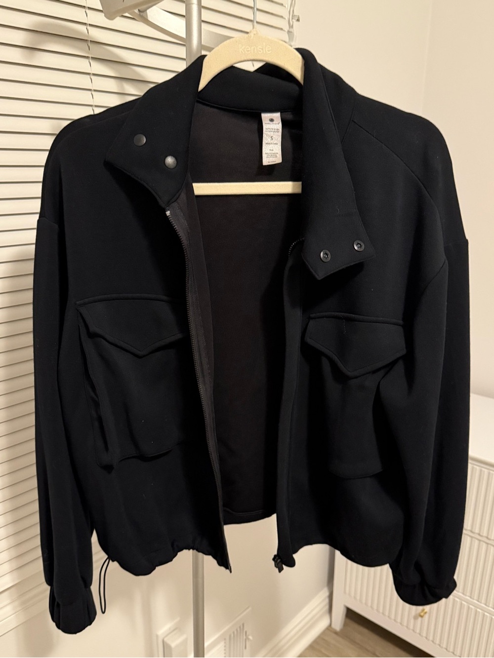 Yogalicious Black Scuba Zip Up Jacket Size S ✨